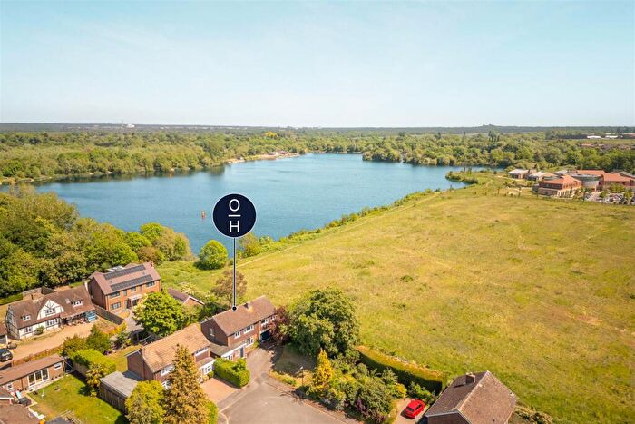 5 Bedroom Detached House For Sale In Court Close, Maidenhead, SL6