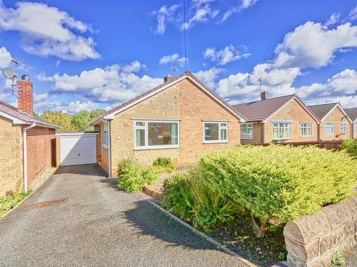 2 Bedroom Detached Bungalow To Rent In Barholme Close, Upper Newbold, Chesterfield, Derbyshire, S41
