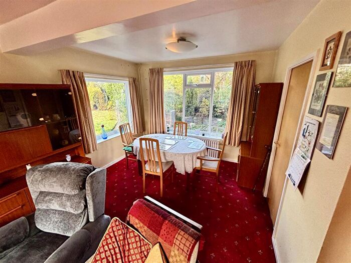 3 Bedroom Detached House For Sale In Wantage Road, Carrville, Durham, DH1