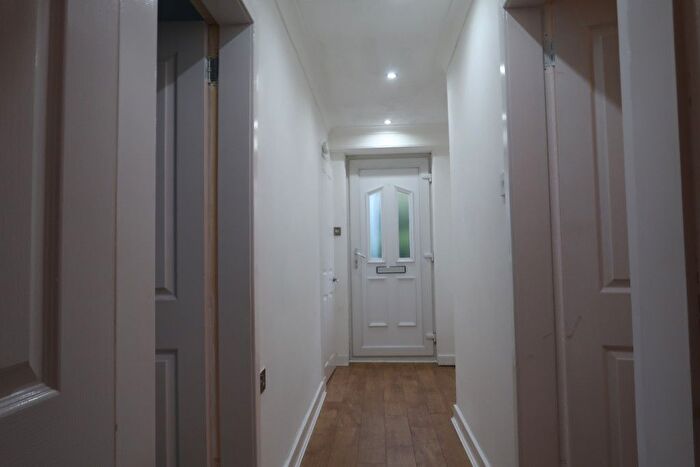 2 Bedroom Flat To Rent In Angus Avenue, Glasgow, G52