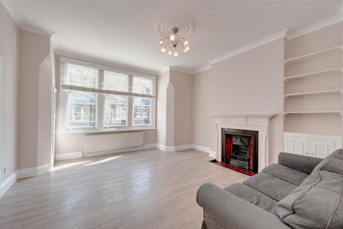 2 Bedroom Flat To Rent In Glenloch Road, Belsize Park, NW3