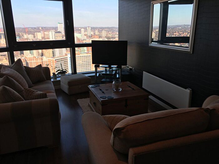 2 Bedroom Flat To Rent In Apartment, Bridgewater Place, Leeds, LS11