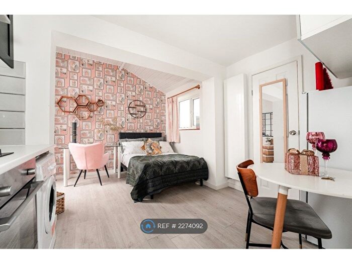 Studio To Rent In Haviland Way, Cambridge, CB4