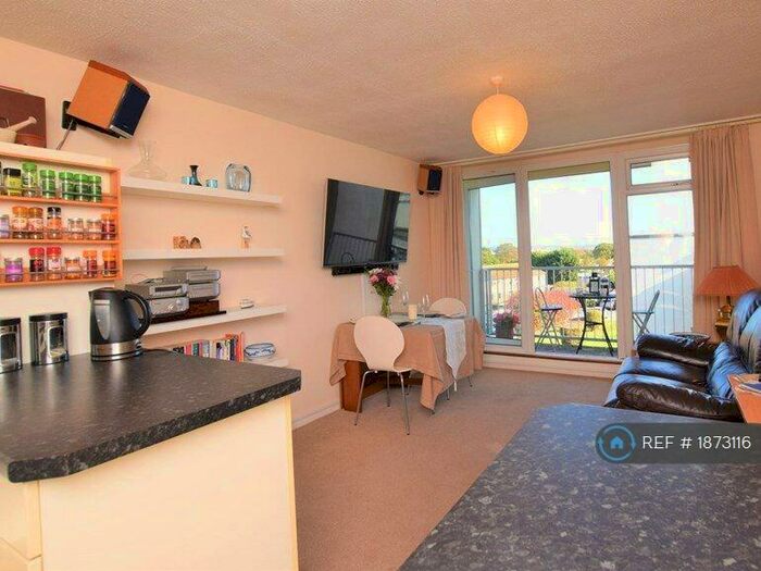 1 Bedroom Flat To Rent In Dawlish Warren, Exeter, EX7