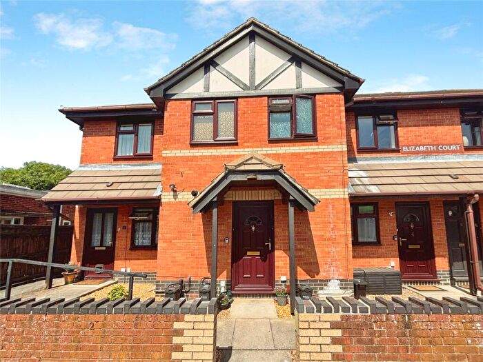 1 Bedroom Apartment For Sale In Elizabeth Court, School Road, Tilehurst, RG31