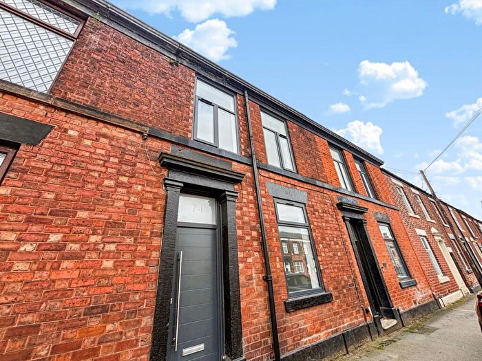 4 Bedroom Terraced House To Rent In Bolton Road, Chorley, PR7