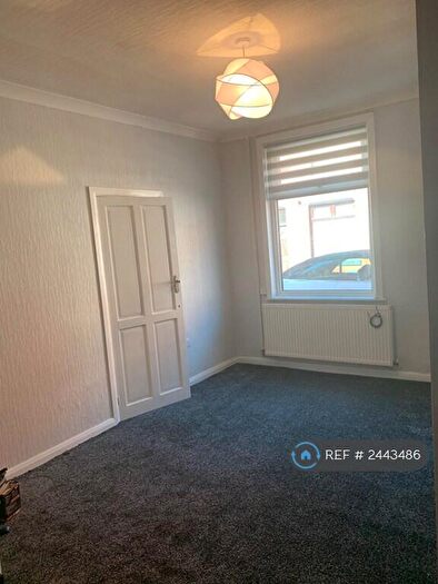 1 Bedroom Flat To Rent In Promenade Street, Heywood Rochdale, OL10
