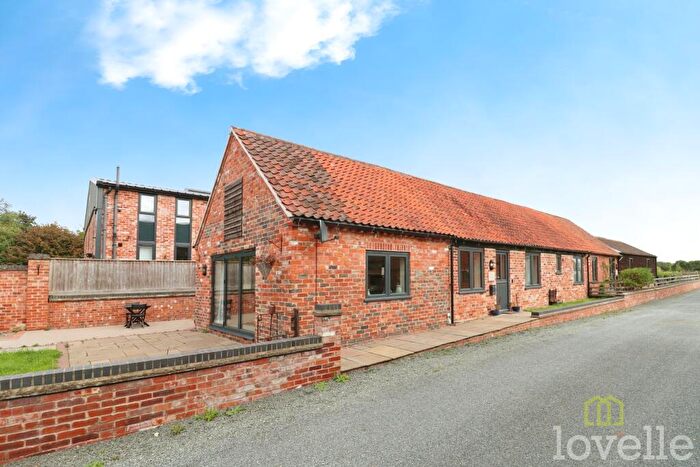 2 Bedroom Bungalow For Sale In South Farm, Lincoln, LN5