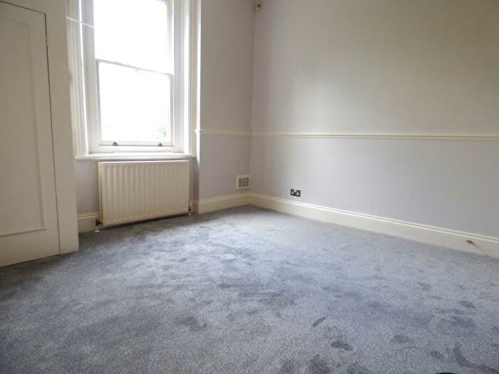 2 Bedroom Flat To Rent In Harold Road, SE19