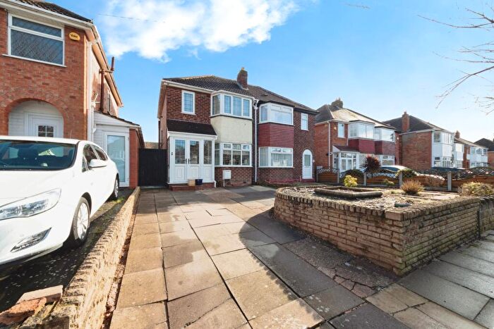 3 Bedroom Semi-Detached House For Sale In Parkdale Road, Birmingham, West Midlands, B26