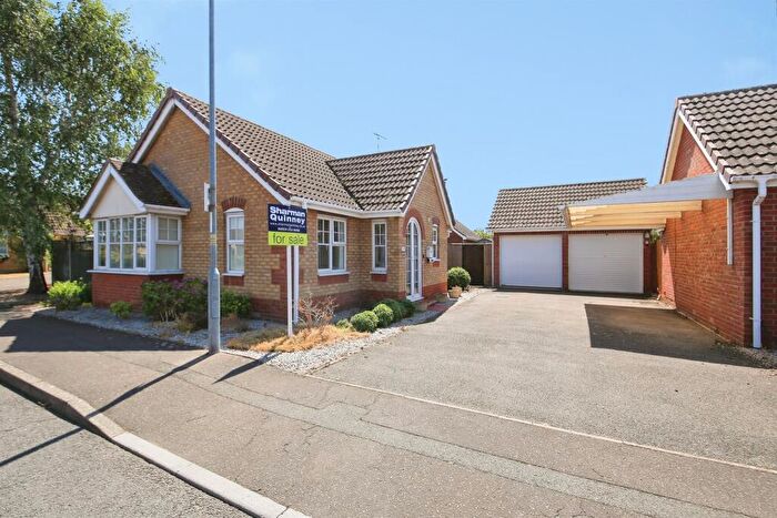 2 Bedroom Detached Bungalow For Sale In Cawood Close, March, PE15
