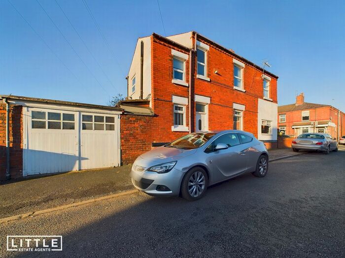 3 Bedroom End Of Terrace House To Rent In Windleshaw Road, Dentons Green, WA10