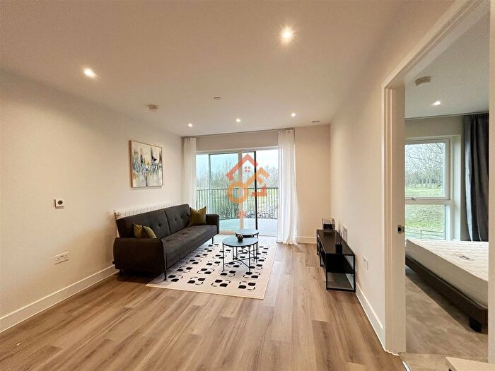 2 Bedroom Flat To Rent In Cairncross House, Townsend Road, London, SE3