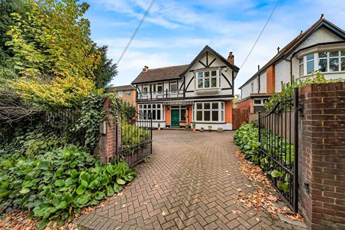 4 Bedroom Detached House For Sale In Station Road, Orpington, Kent, BR6