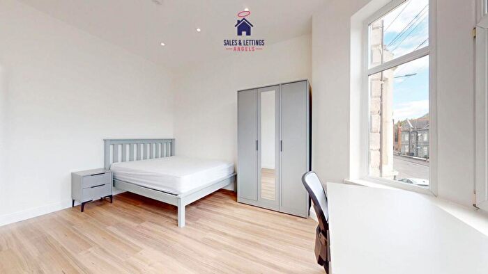 5 Bedroom House To Rent In Colum Road, Cardiff, CF10