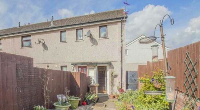 2 Bedroom Flat To Rent In Clos Guto, Caerphilly, CF83