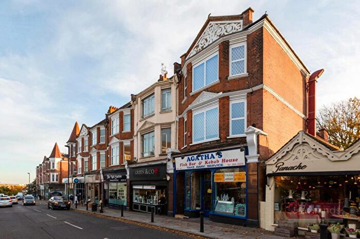 1 Bedroom Flat To Rent In Station Road, Winchmore Hill, N21