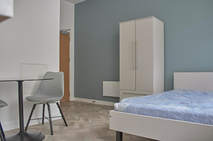 2 Bedroom Flat To Rent In Corn Street, Bristol, BS1