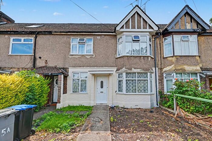 2 Bedroom Maisonette For Sale In Beech Way, London, NW10