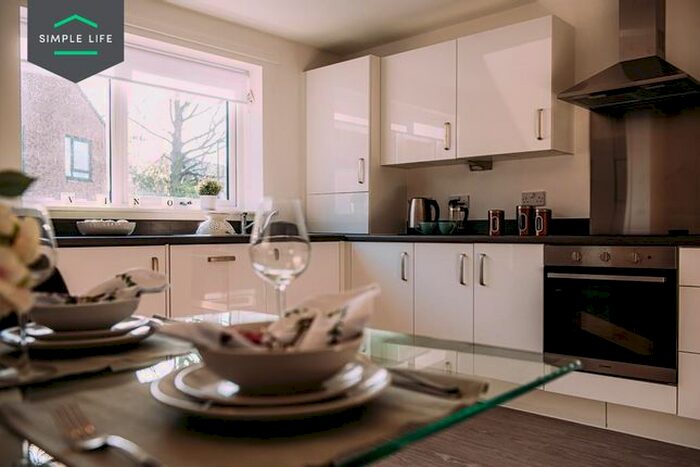 4 Bedroom Semi-Detached House To Rent In Medway Close, Sheffield, S2