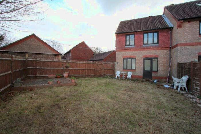 2 Bedroom End Of Terrace House To Rent In Pegasus Close, Hamble, Southampton, SO31