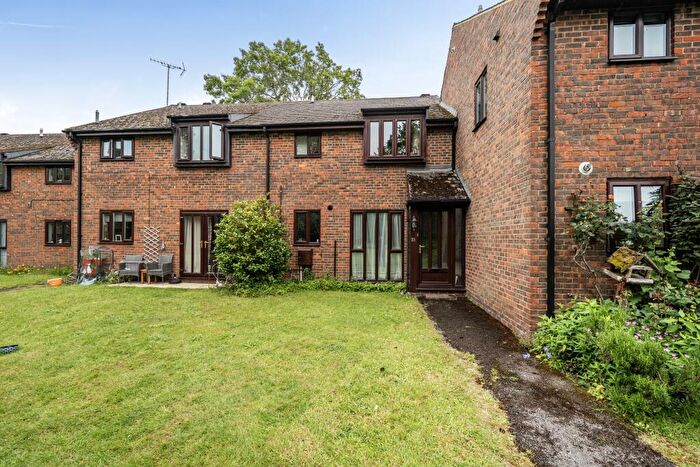 1 Bedroom Apartment For Sale In Liphook With Scope To Put Your Own Stamp On This Property, GU30