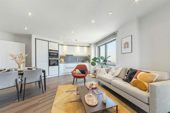 2 Bedroom Flat To Rent In Uncle Southall, Merrick Road, Southall, UB2