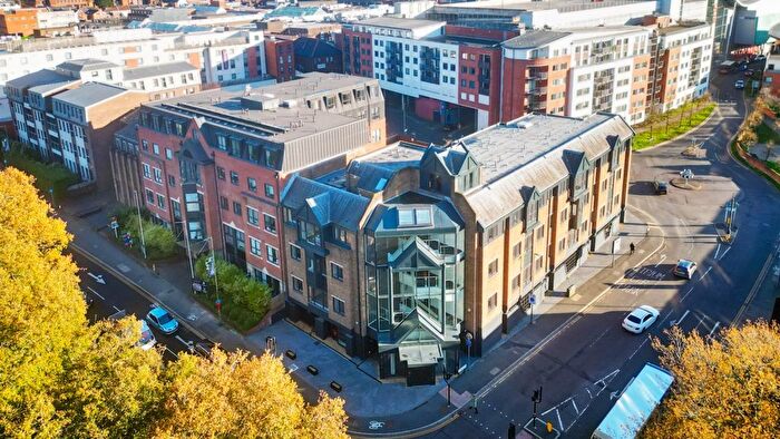 2 Bedroom Flat To Rent In London Road, Camberley, GU15