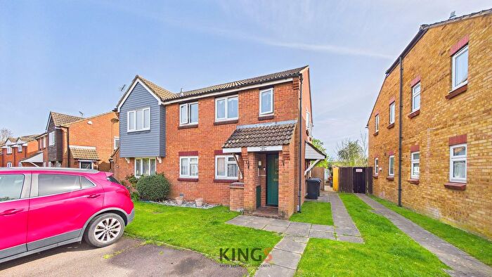 1 Bedroom Maisonette For Sale In Nash Close, North Mymms, AL9