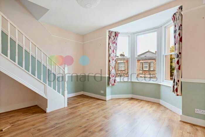 2 Bedroom Flat To Rent In Quadrant Road, Thornton Heath, CR7