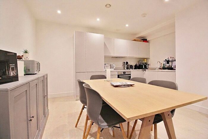 2 Bedroom Flat For Sale In Wotton House, St. Johns Road, Isleworth, TW7