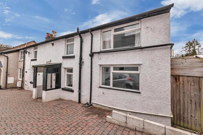 2 Bedroom Cottage For Sale In White Lion Square, Llangollen, LL20