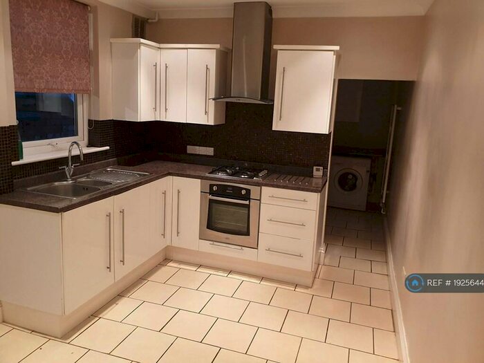 3 Bedroom Terraced House To Rent In Cambridge Street, Leicester, LE3