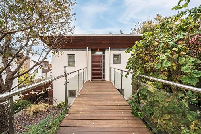 3 Bedroom Detached House To Rent In Ermine Road, London, SE13