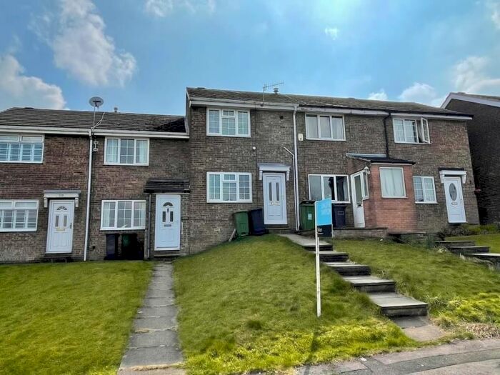 2 Bedroom Town House To Rent In Kinder Avenue, Cowlersley, Huddersfield, HD4