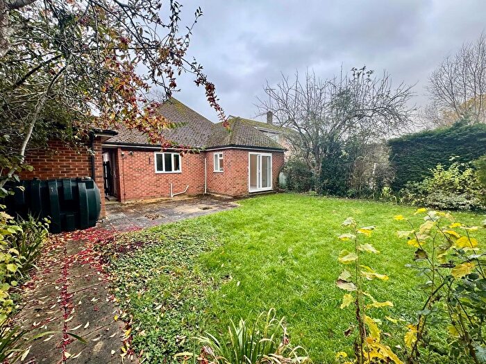 3 Bedroom Detached Bungalow For Sale In Kingfisher Close, Bourn, Cambridge, CB23