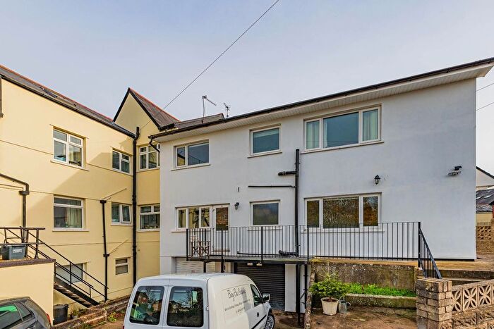 2 Bedroom Flat For Sale In Church Avenue, Penarth, CF64