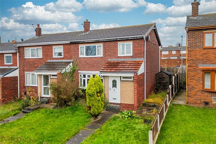 3 Bedroom End Of Terrace House For Sale In Shaw Close, South Elmsall, Pontefract, West Yorkshire, WF9