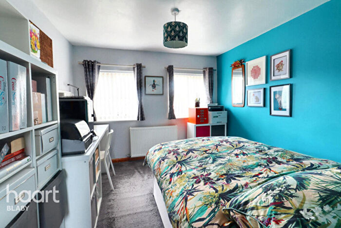 3 Bedroom Semi-Detached House For Sale In Coronation Avenue, Leicester, LE9