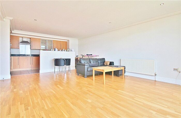 2 Bedroom Flat To Rent In Point Wharf Lane, Brentford, TW8