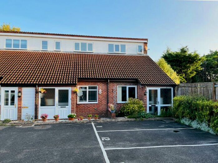 1 Bedroom Flat To Rent In Louise Road, Dorchester, DT1