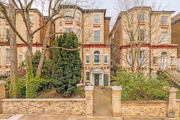 1 Bedroom Flat For Sale In Fellows Road, Hampstead, NW3