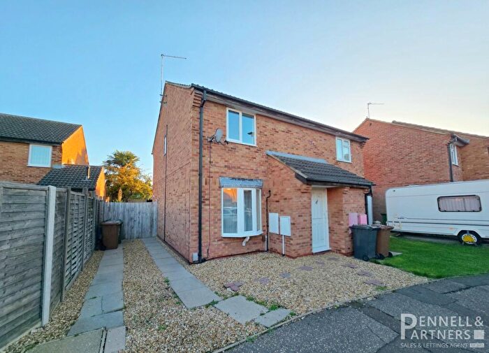 3 Bedroom Semi Detached House For Sale In Uldale Way, Peterborough, PE4