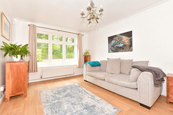 3 Bedroom Detached Bungalow For Sale In Stoneheap Road, East Studdal, Dover, Kent, CT15