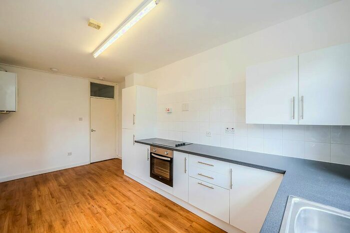 5 Bedroom Terraced House To Rent In Alexandra Road, Portsmouth, Hampshire, PO1