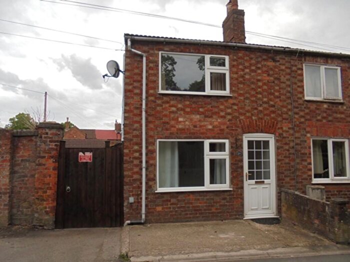 2 Bedroom End Of Terrace House To Rent In Albert Street, Horncastle, LN9