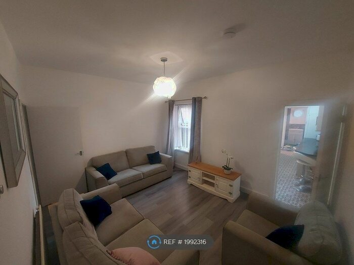 3 Bedroom Terraced House To Rent In Milton Road, Wolverhampton, WV10