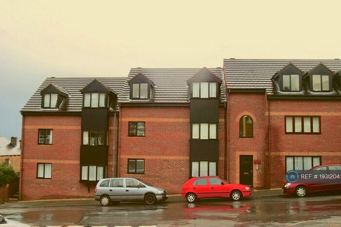 2 Bedroom Flat To Rent In School Rd, Sheffield, S10