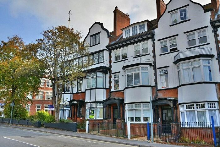 2 Bedroom Flat To Rent In Christchurch Road, Bournemouth, Dorset, BH1