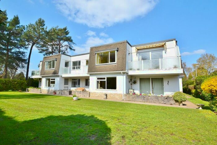 3 Bedroom Flat To Rent In Ferndown, BH22